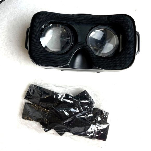 4D+ Utopia 360° Dinosaur Experience Augmented Reality Cards & VR Headset - Picture 5 of 7